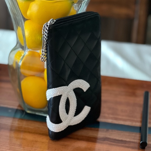 Traded CHANEL Swarovski 🤩 Crystal strassed clutch - Picture 12 of 16